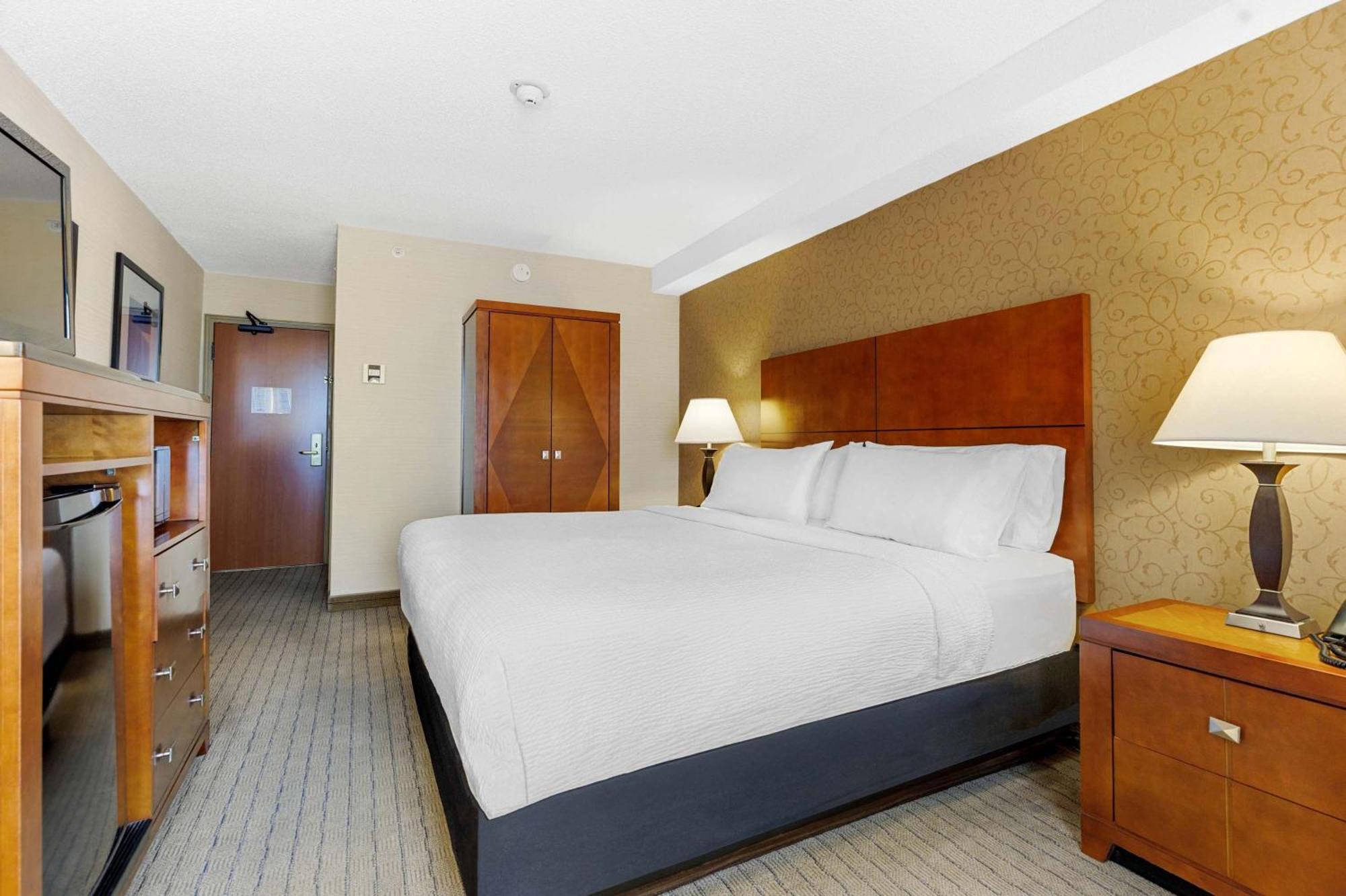 Sandman Hotel & Suites London Downtown Екстериор снимка