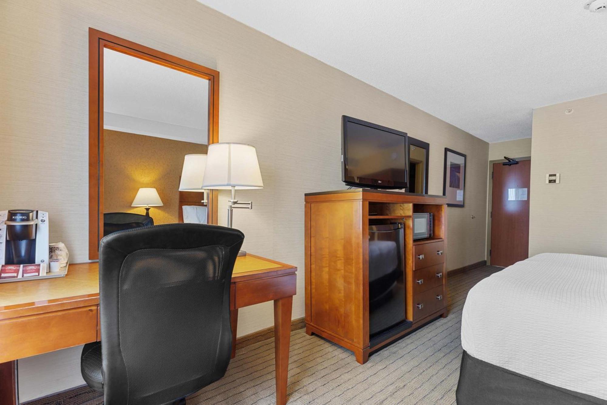 Sandman Hotel & Suites London Downtown Екстериор снимка