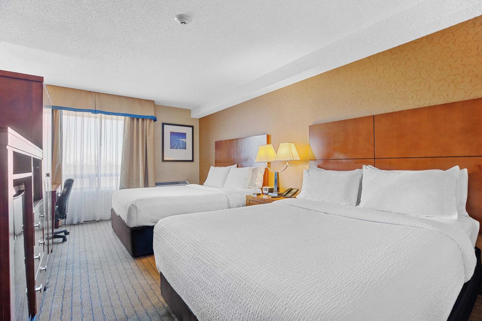 Sandman Hotel & Suites London Downtown Екстериор снимка