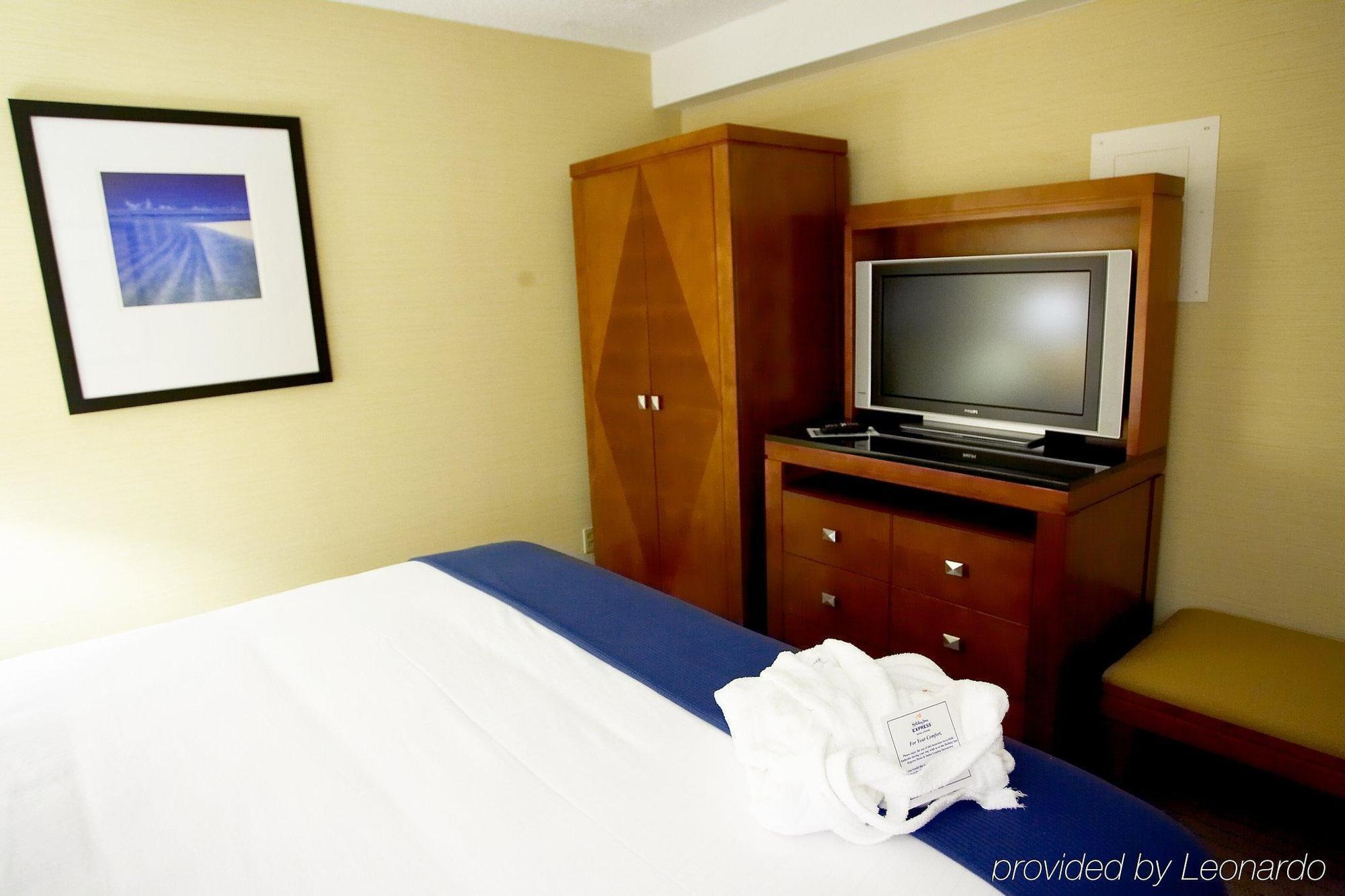 Sandman Hotel & Suites London Downtown Екстериор снимка