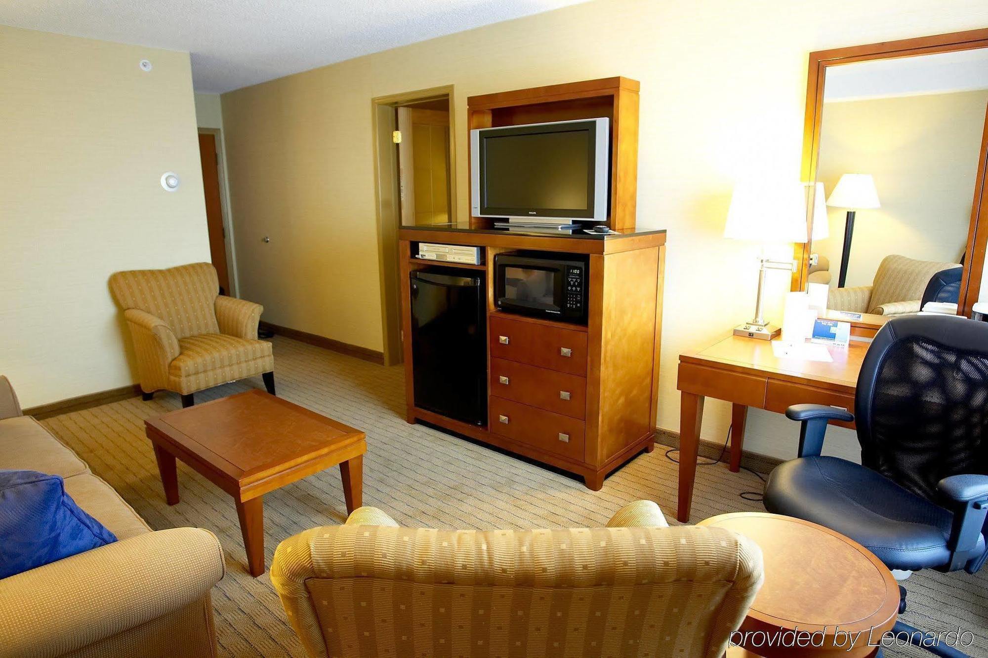Sandman Hotel & Suites London Downtown Екстериор снимка