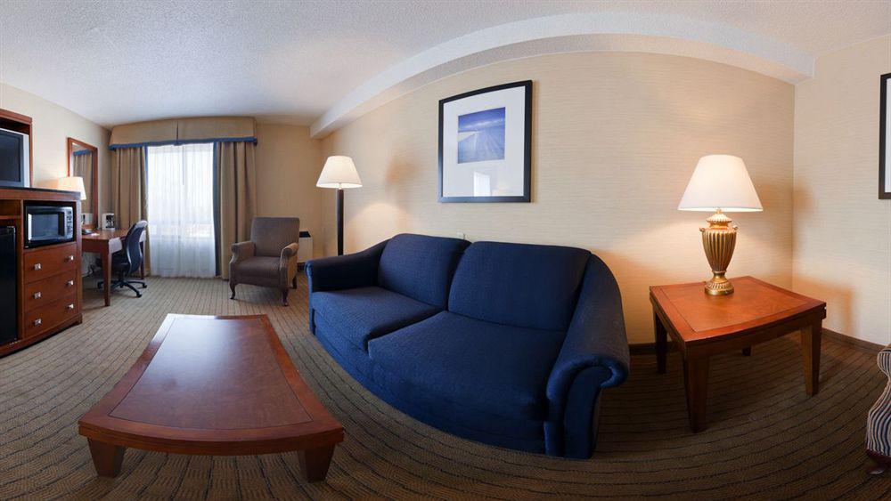 Sandman Hotel & Suites London Downtown Екстериор снимка
